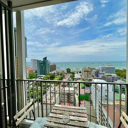 Appartamento The Base Deluxe Pattaya Esterno foto