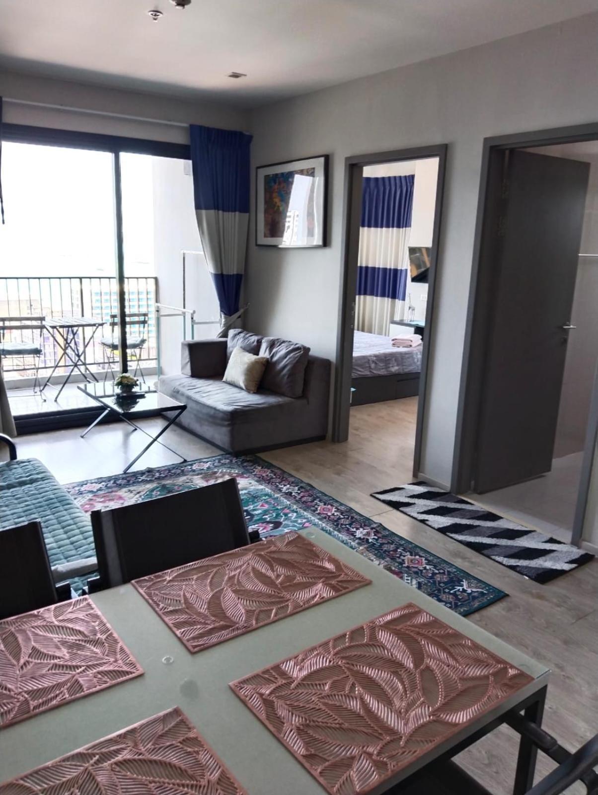 Appartamento The Base Deluxe Pattaya Esterno foto