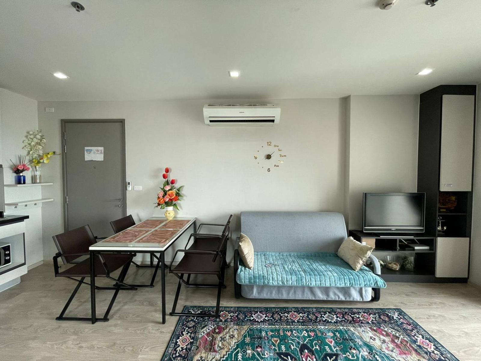 Appartamento The Base Deluxe Pattaya Esterno foto
