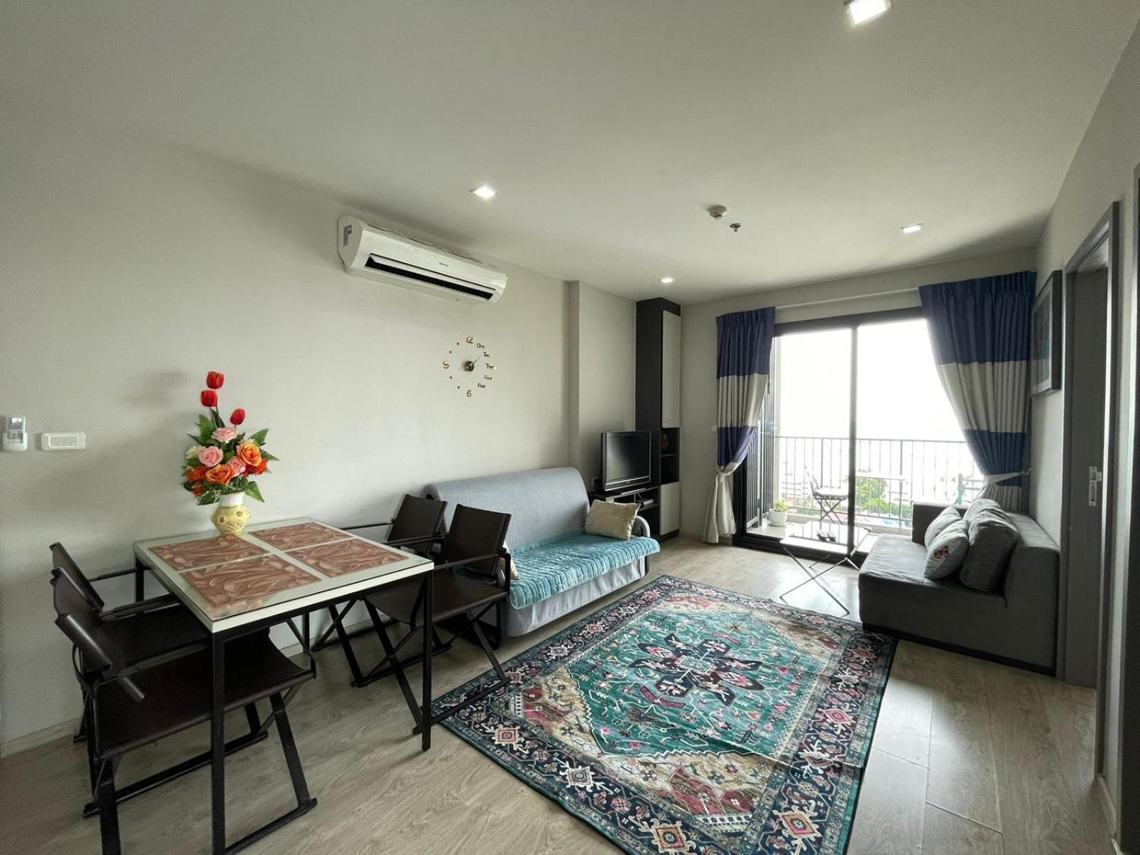 Appartamento The Base Deluxe Pattaya Esterno foto
