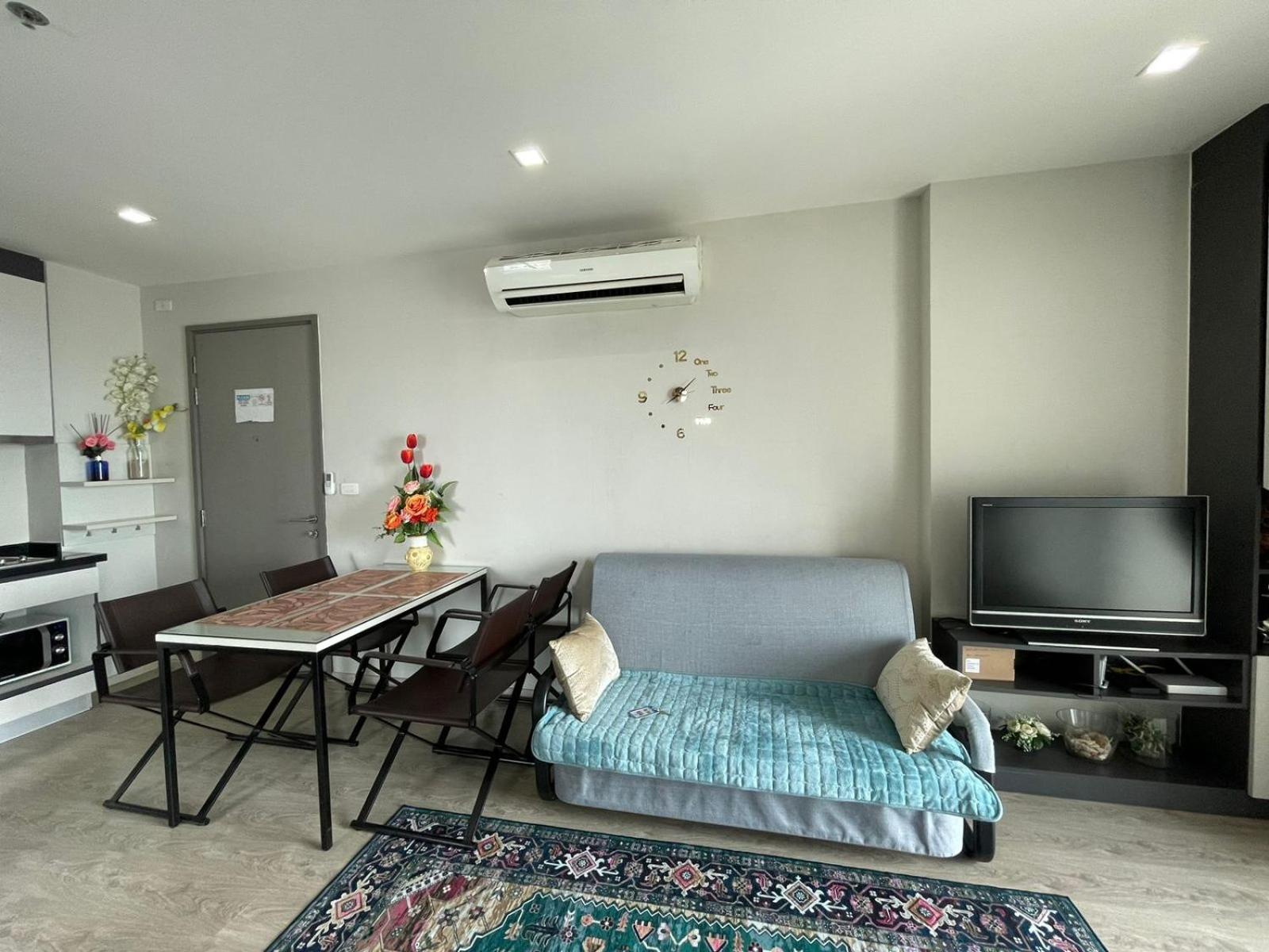 Appartamento The Base Deluxe Pattaya Esterno foto