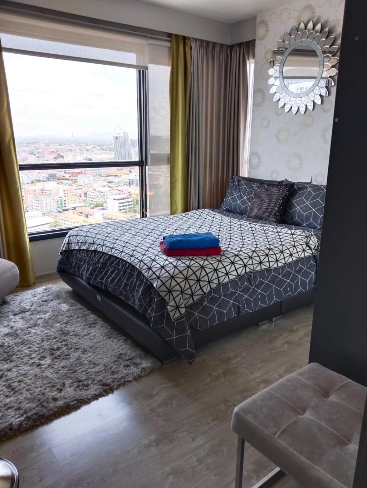 Appartamento The Base Deluxe Pattaya Esterno foto