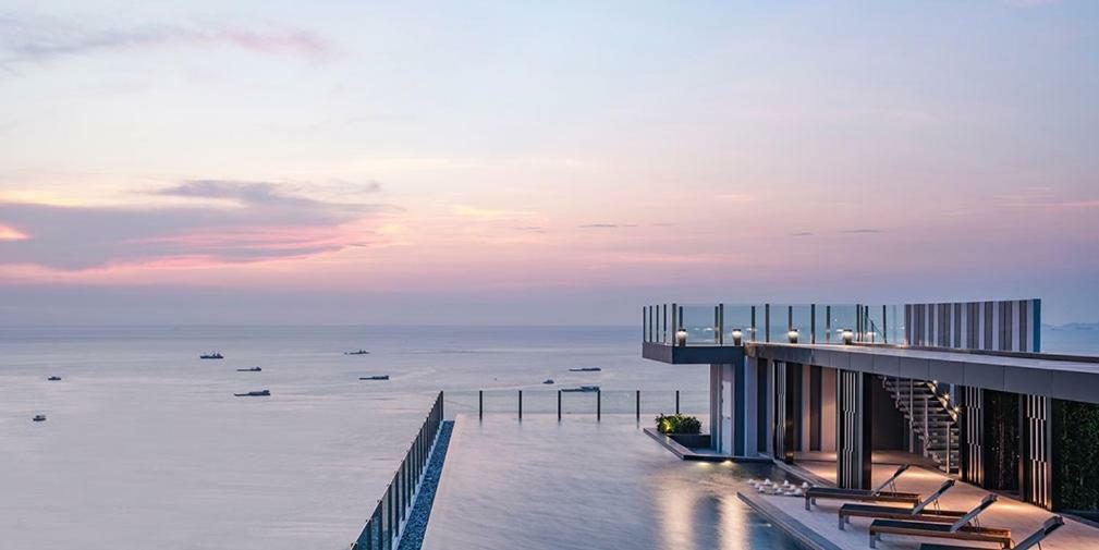 Appartamento The Base Deluxe Pattaya Esterno foto