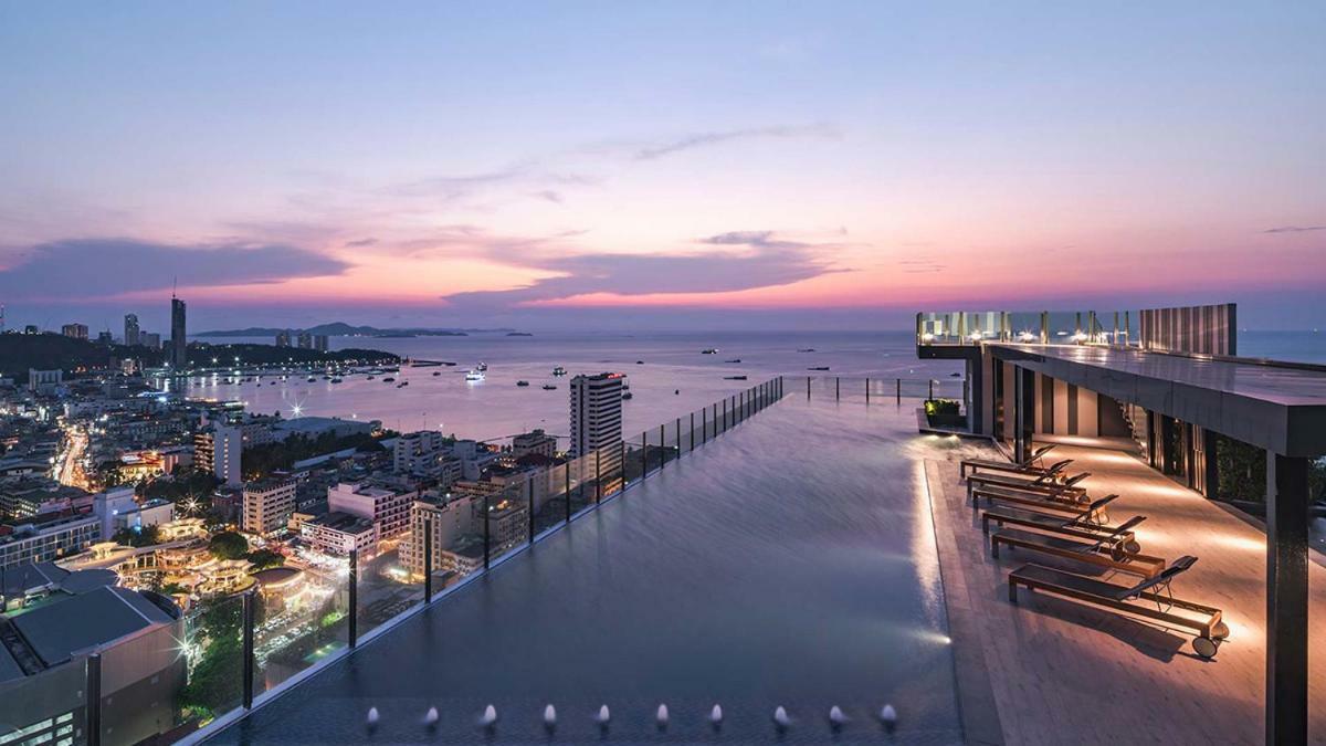 Appartamento The Base Deluxe Pattaya Esterno foto