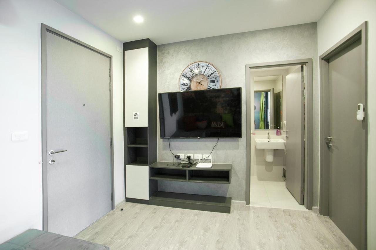Appartamento The Base Deluxe Pattaya Esterno foto