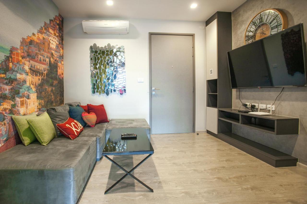 Appartamento The Base Deluxe Pattaya Esterno foto